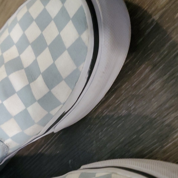 Vans slip ons size 6.5 mens and 8 in Womens. - Picture 3 of 8